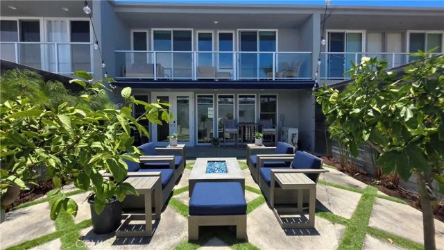 3981 Warner Avenue, Huntington Beach, CA 92649