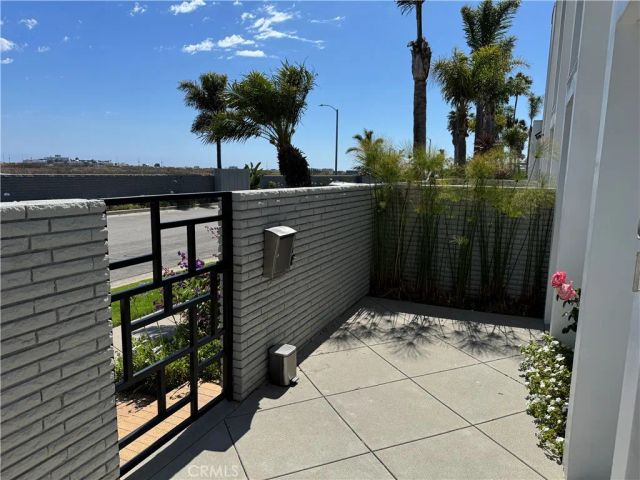 3981 Warner Avenue, Huntington Beach, CA 92649