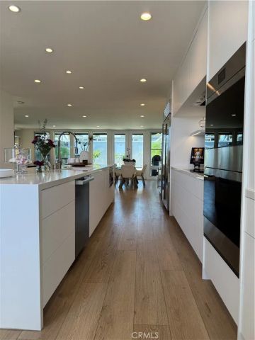 3981 Warner Avenue, Huntington Beach, CA 92649