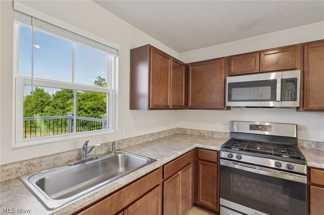 248 Captain Trail, Seville, OH 44273