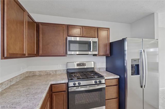 248 Captain Trail, Seville, OH 44273