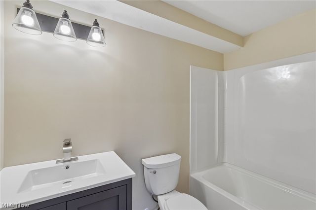 248 Captain Trail, Seville, OH 44273