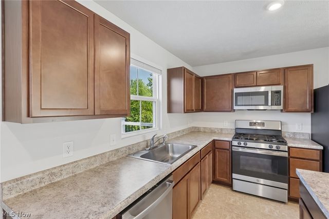 248 Captain Trail, Seville, OH 44273