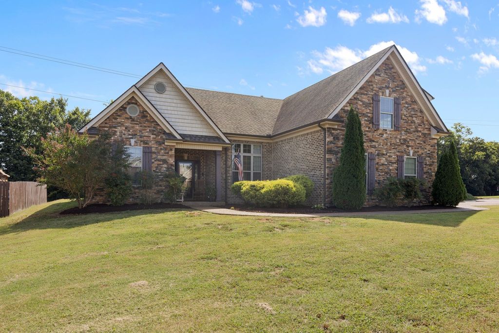 1239 Rimrock Rd, Smyrna, TN 37167
