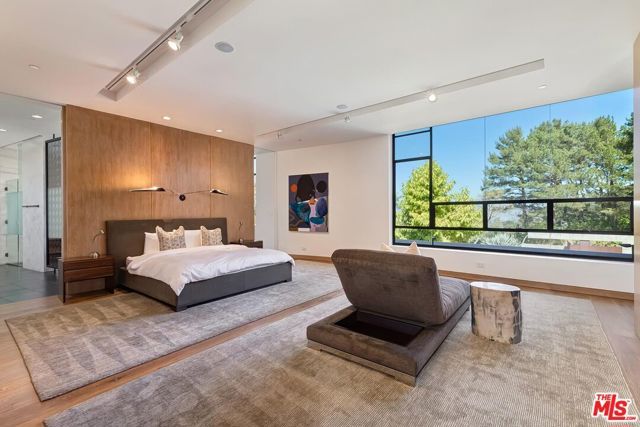 3350 Stone Ridge Lane, Los Angeles, CA 90077