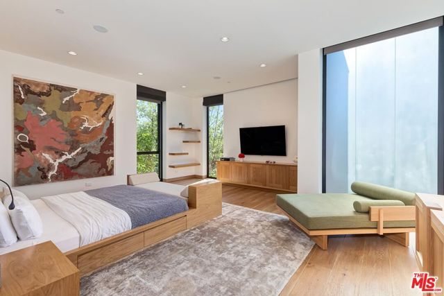 3350 Stone Ridge Lane, Los Angeles, CA 90077