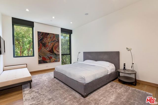 3350 Stone Ridge Lane, Los Angeles, CA 90077