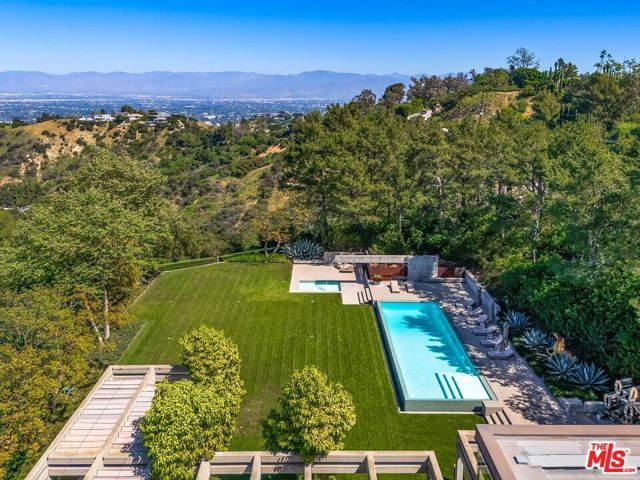 3350 Stone Ridge Lane, Los Angeles, CA 90077
