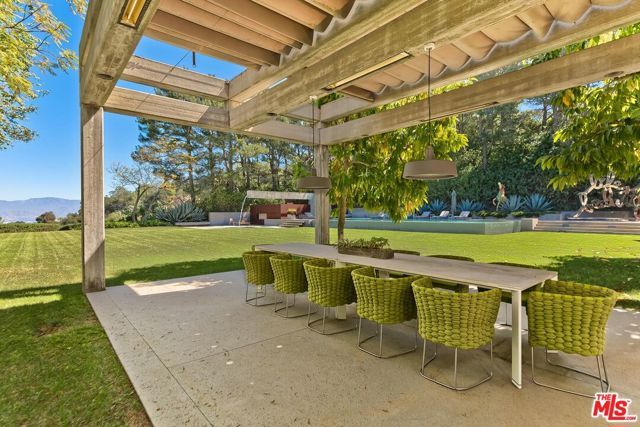 3350 Stone Ridge Lane, Los Angeles, CA 90077