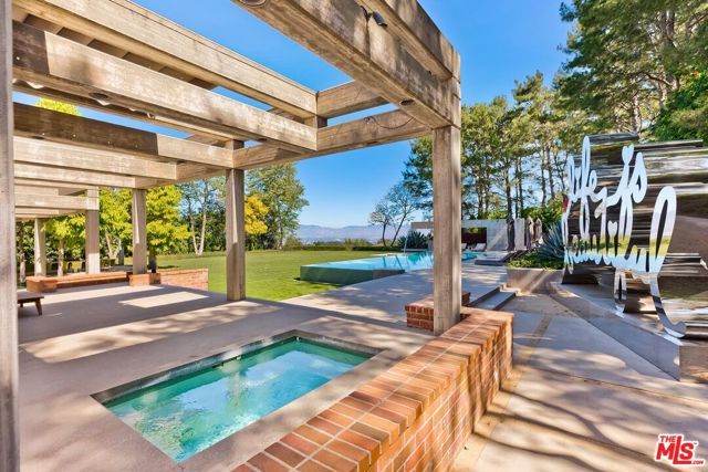 3350 Stone Ridge Lane, Los Angeles, CA 90077