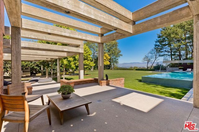 3350 Stone Ridge Lane, Los Angeles, CA 90077