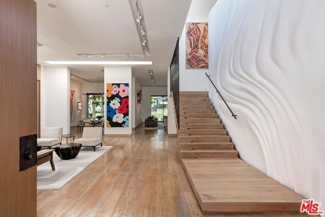 3350 Stone Ridge Lane, Los Angeles, CA 90077