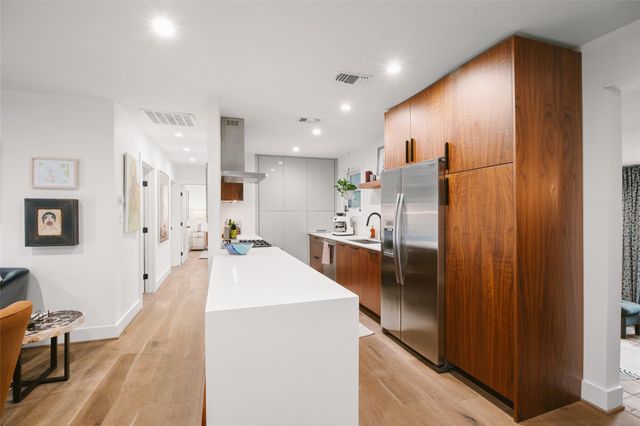 1803 Alguno RD, Austin, TX 78757
