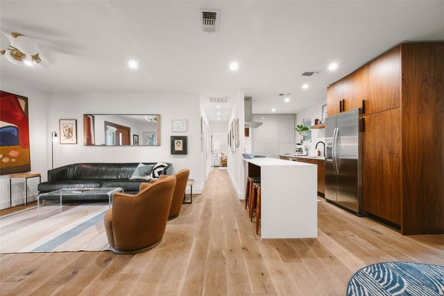1803 Alguno RD, Austin, TX 78757