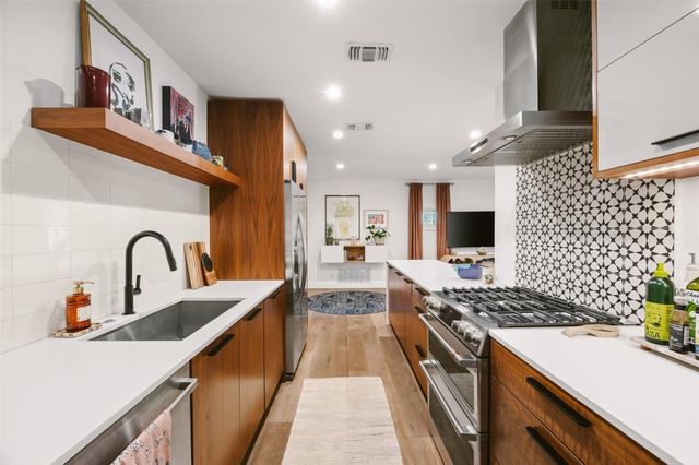 1803 Alguno RD, Austin, TX 78757