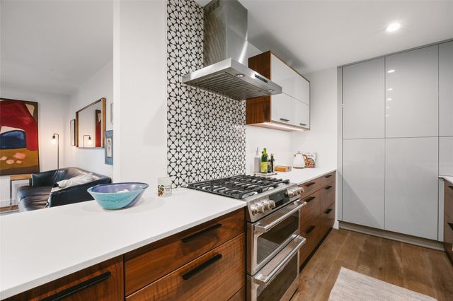 1803 Alguno RD, Austin, TX 78757