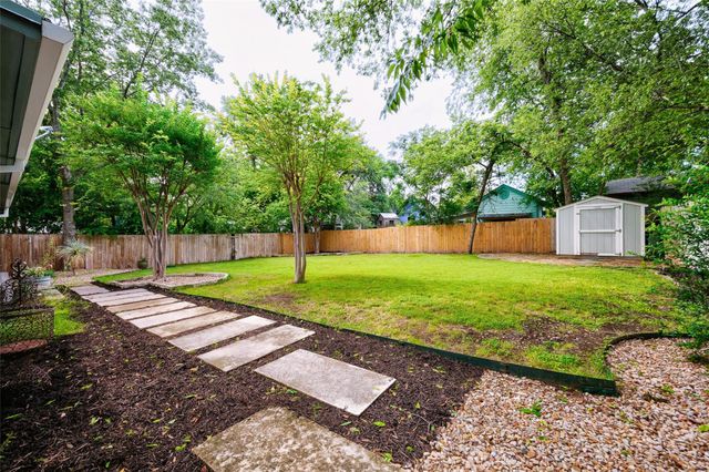 1803 Alguno RD, Austin, TX 78757
