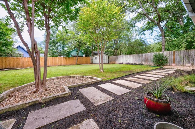 1803 Alguno RD, Austin, TX 78757