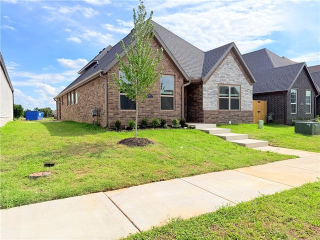 2905 SW Lovely Lane, Bentonville, AR 72713