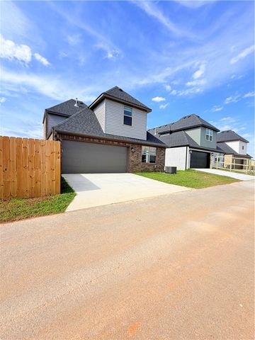 2905 SW Lovely Lane, Bentonville, AR 72713