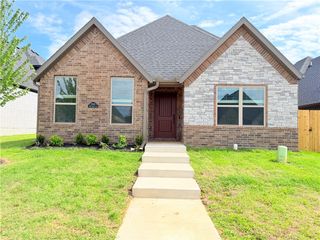 2905 SW Lovely Lane, Bentonville, AR 72713