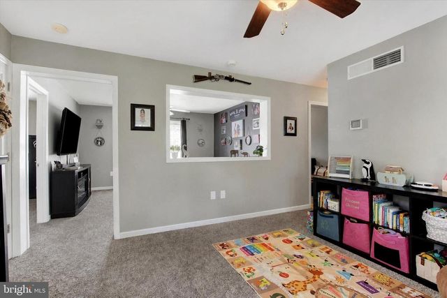 1017 RAILROAD LN, Orrtanna, PA 17353