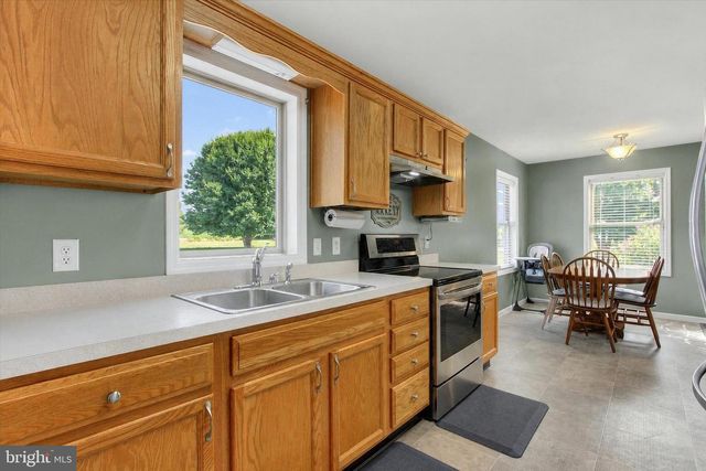 1017 RAILROAD LN, Orrtanna, PA 17353