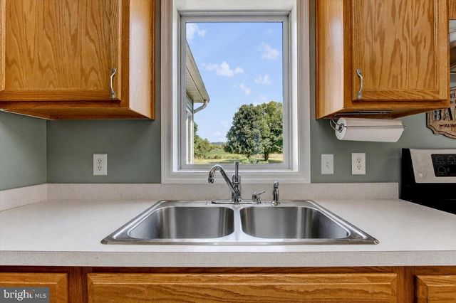 1017 RAILROAD LN, Orrtanna, PA 17353