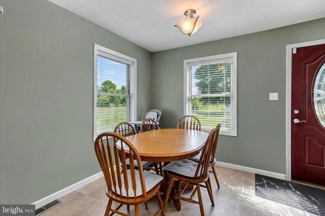1017 RAILROAD LN, Orrtanna, PA 17353
