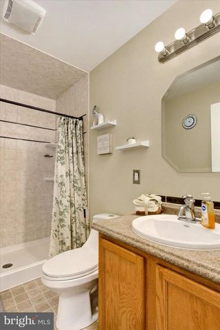 1017 RAILROAD LN, Orrtanna, PA 17353