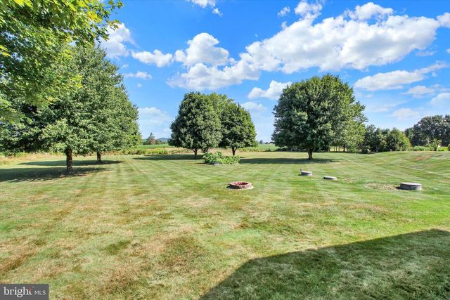 1017 RAILROAD LN, Orrtanna, PA 17353