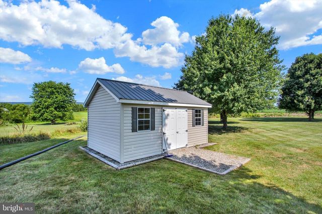 1017 RAILROAD LN, Orrtanna, PA 17353