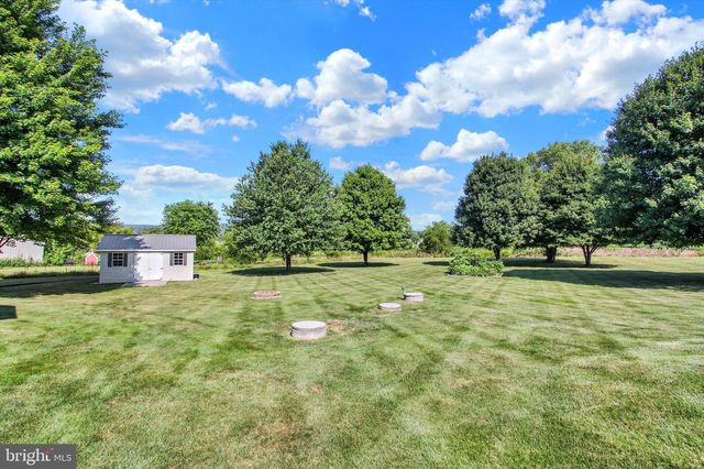 1017 RAILROAD LN, Orrtanna, PA 17353