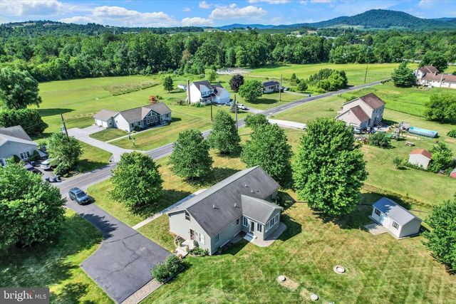 1017 RAILROAD LN, Orrtanna, PA 17353