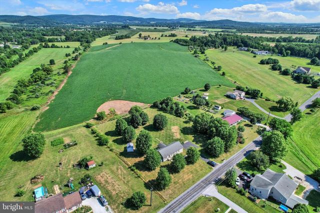 1017 RAILROAD LN, Orrtanna, PA 17353