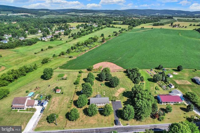 1017 RAILROAD LN, Orrtanna, PA 17353