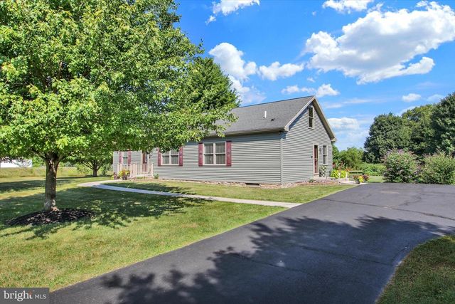 1017 RAILROAD LN, Orrtanna, PA 17353