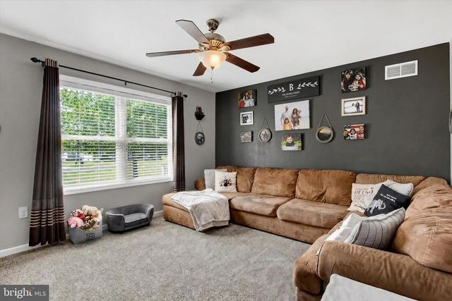 1017 RAILROAD LN, Orrtanna, PA 17353