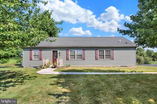 1017 RAILROAD LN, Orrtanna, PA 17353