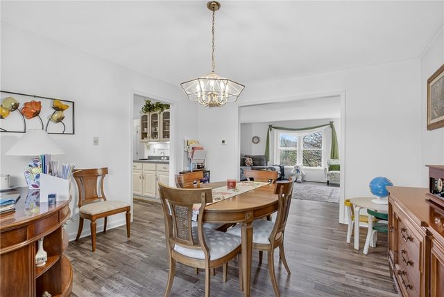 111 Ammons Dr, Peters Twp, PA 15317