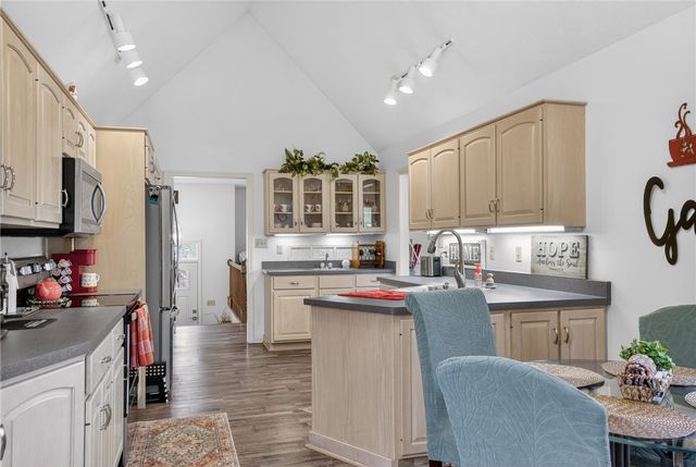 111 Ammons Dr, Peters Twp, PA 15317