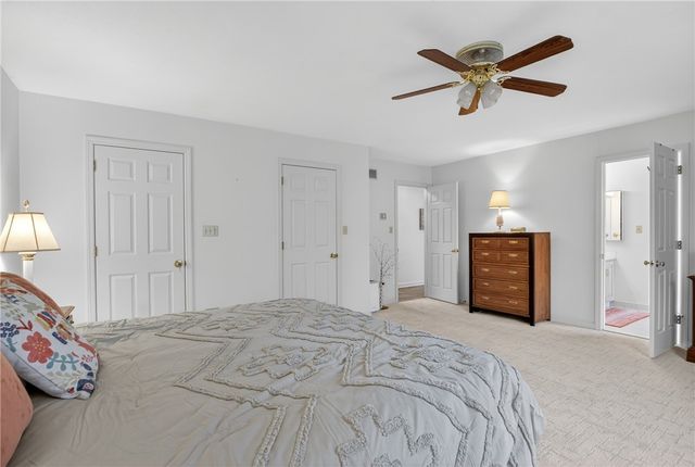 111 Ammons Dr, Peters Twp, PA 15317