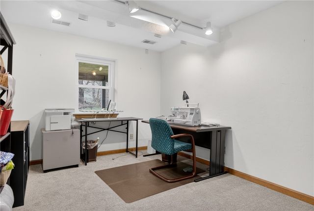 111 Ammons Dr, Peters Twp, PA 15317