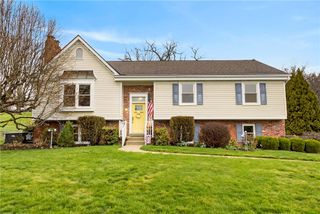 111 Ammons Dr, Peters Twp, PA 15317