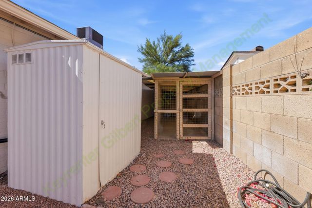 8608 E WHITTON Avenue, Scottsdale, AZ 85251