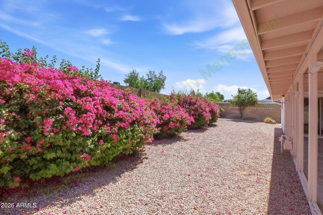 8608 E WHITTON Avenue, Scottsdale, AZ 85251