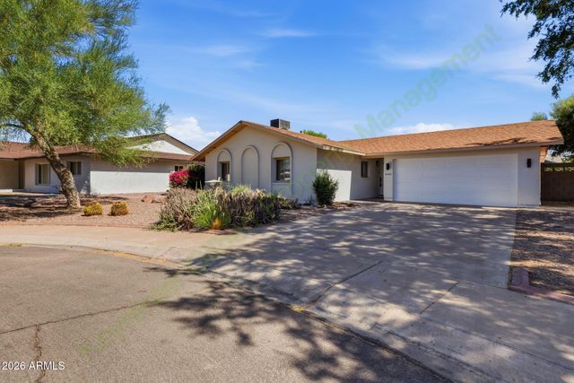 8608 E WHITTON Avenue, Scottsdale, AZ 85251