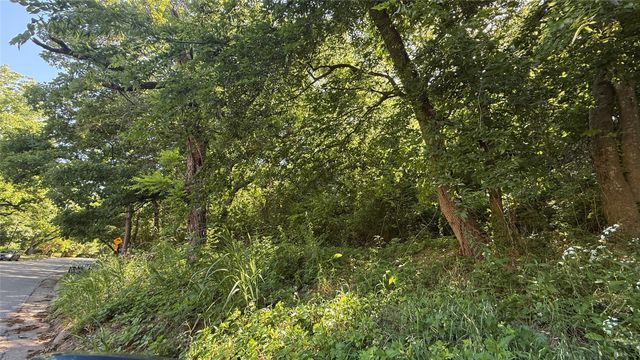 906 Sleepy Hollow Drive, Cedar Hill, TX 75104