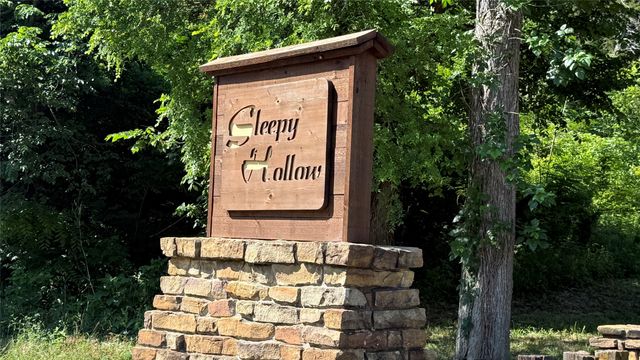 906 Sleepy Hollow Drive, Cedar Hill, TX 75104