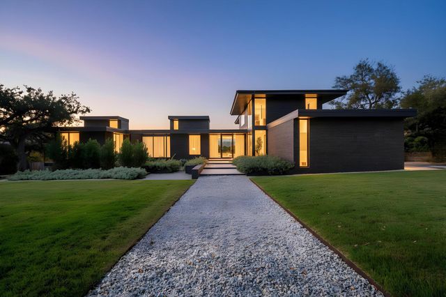 807 Redbud TRL, West Lake Hills, TX 78746